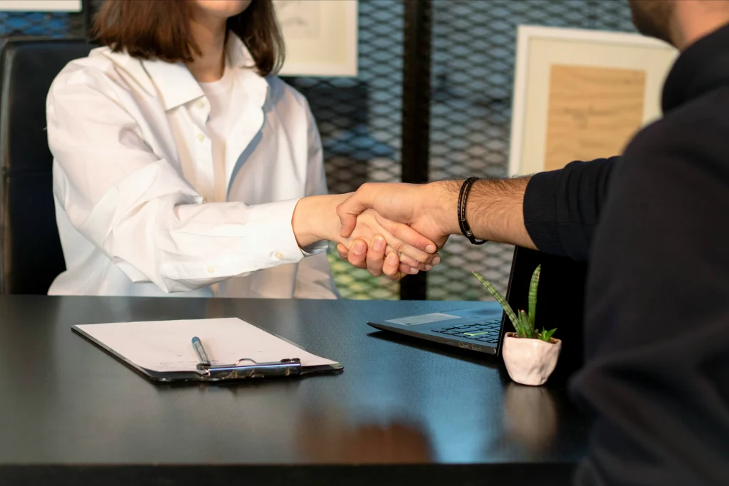 Nova&Sens, accompagnement en évolution professionnelle à Lille, sa métropole et dans toute la France. Bilan de compétences, coaching carrière ou encore VAE, Nova&Sens vous accompagne dans toutes vos démarches de transition professionnelle. Nova&Sens et également là pour vos conseils RH pour les TPE et PME, et vous accompagne dans la gestion des compétences de votre entreprise